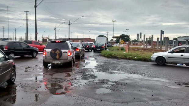 Moradores e motoristas pedem mais segurança em “Trevo do Castelinho”