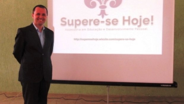 Pesquisador fala a servidores sobre educação para o século 21