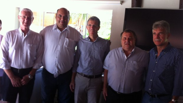 Prefeito Poio Novaes faz reivindicações ao Ministro da Saúde  