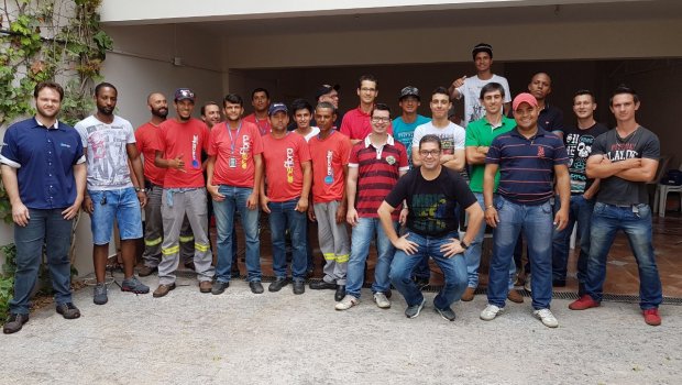 Grupo One Center capacita técnicos para instalação de Redes FTTx