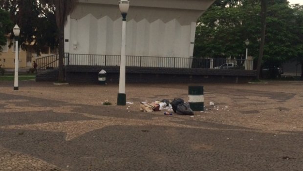 Um governo de “cabeça pra baixo”