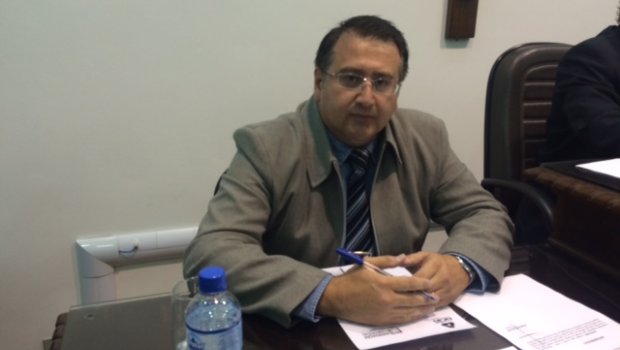 Câmara aprova título de cidadã avareense proposta por Roberto Araújo