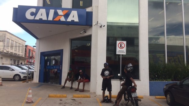 Usuário reclama por não ser atendido em agência de Avaré