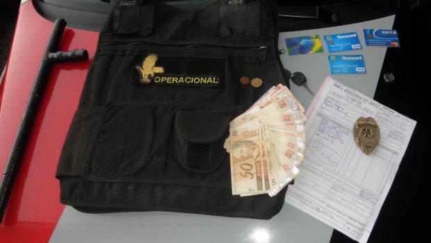 POLÍCIA MILITAR PRENDE HOMEM QUE SE PASSAVA POR AGENTE DA POLÍCIA FEDERAL