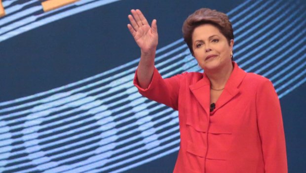 Juristas discutem sobre pedido de impeachment de Dilma