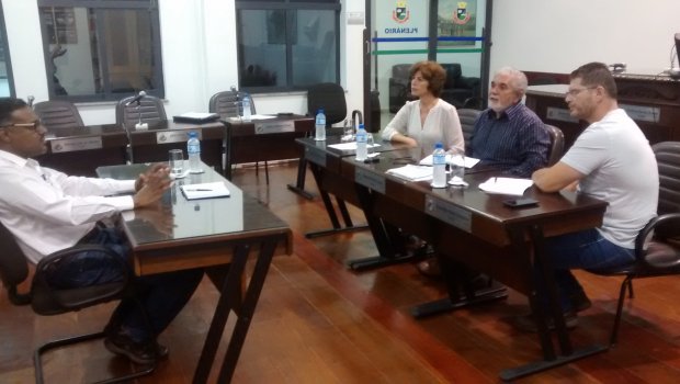 Vereadores se reúnem com gerente da Sabesp