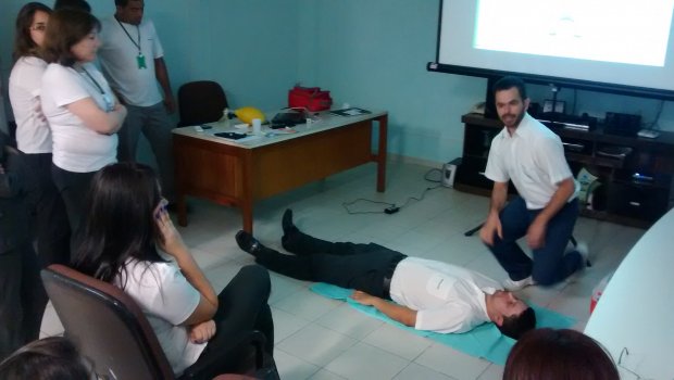 Unimed Avaré adquire desfibrilador  em prol da segurança