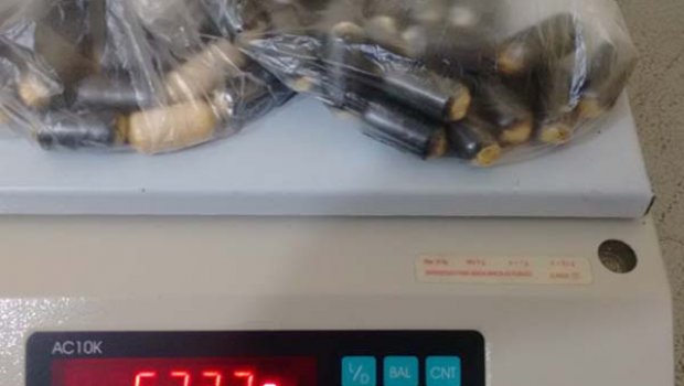  TOR prende homens com drogas no estômago