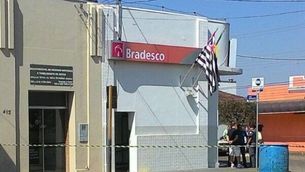 MANDURI É ALVO DE ATAQUE A AGÊNCIA BANCÁRIA