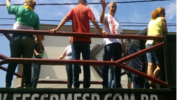 Servidores públicos de Avaré entram em greve