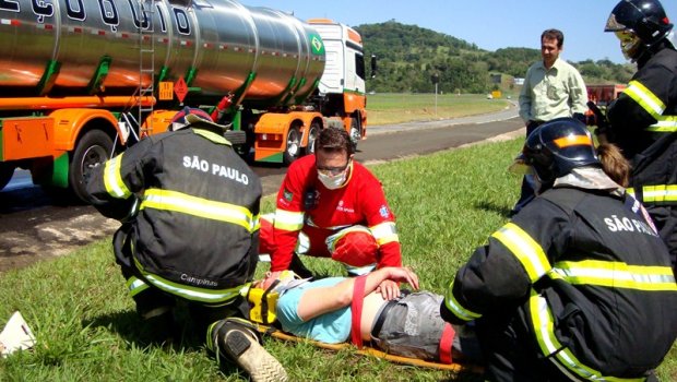 CCR SPVias realiza simulado de acidente com produto perigoso na Rodovia Castello Branco (SP 280