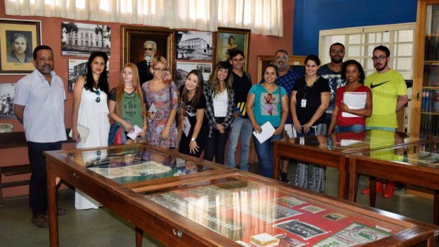 Alunos da Eduvale fazem visita técnica ao  Museu Municipal