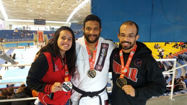 Equipe de jiu-jitsu de Avaré se destaca em campeonato em Barueri/SP