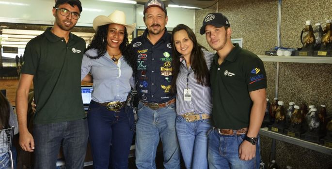Universitários da Faculdade Eduvale participam de congresso da ABQM