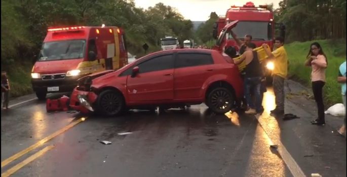 Grave acidente tira a vida de pai e filho de Avaré