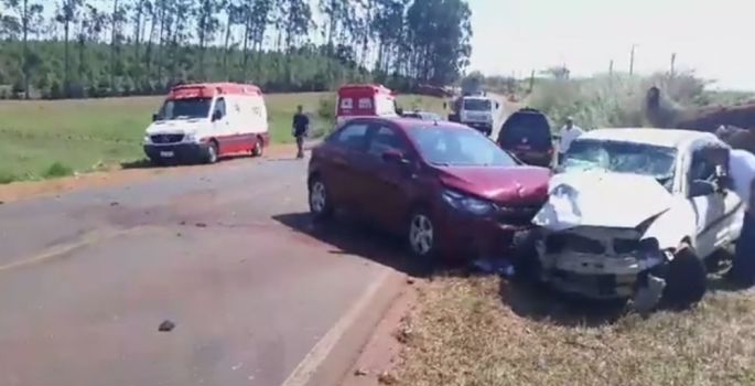 Acidente entre três veículos deixa dois mortos e feridos em vicinal de Bernardino de Campos