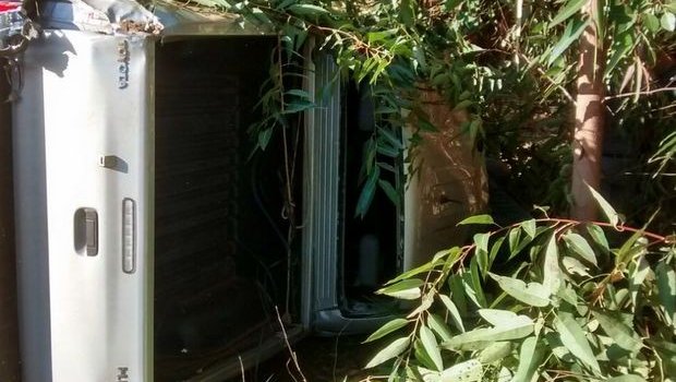 Motorista de caminhonete morre após sofrer capotagem em Cerqueira César