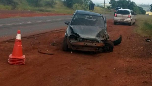 Nove pessoas ficam feridas após ultrapassagem na rodovia SP-255