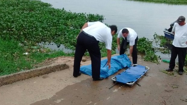 Mulher é encontrada morta perto de um barco à deriva no rio Tietê
