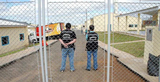 Visitantes são frustradas ao tentar entrar com droga e celular em presídios da região (Veja fotos)