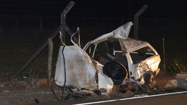 Acidente entre carro e ônibus deixa um morto em Itaporanga