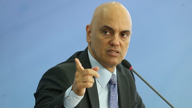 Temer confirma indicação de Moraes para o STF