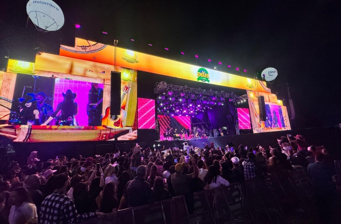 Show de Ana Castela encerra a 55ª EMAPA com público recorde e consagra evento como o maior do país de portões abertos