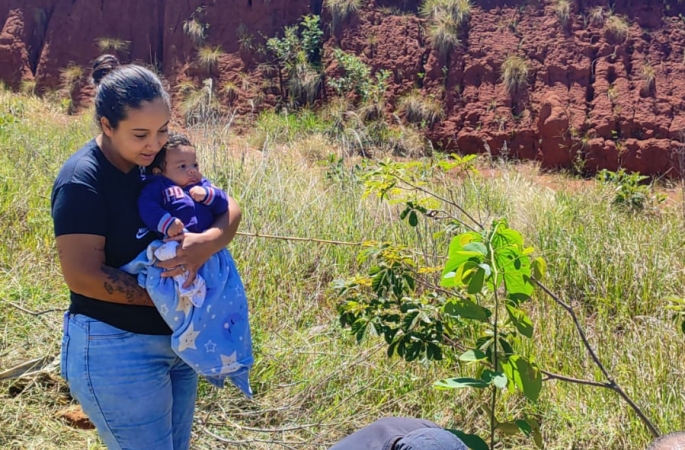 Ação celebra nascimentos com plantio de árvores no Horto Florestal de Avaré