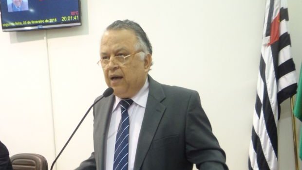 Ernesto pede que Prefeitura premie bom pagador de IPTU