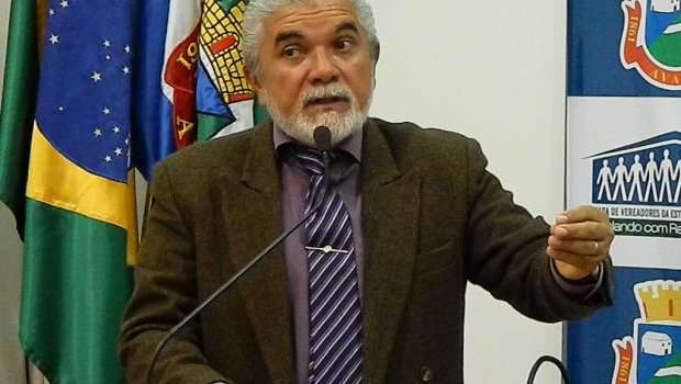  Vereador Barreto cobra Sabesp e diz que Companhia não respeita o município