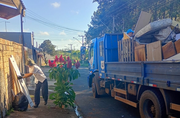 Mutirão de Limpeza no Bairro Camargo recolhe cerca de 13 caminhões de resíduos