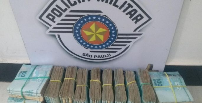 TOR  flagra homem com cigarros contrabandeados na SP-280 – Castello Branco