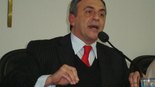 SESSÃO DE CAMÂRA: Vereadores rejeitam Contas de Barchetti por 8 a 5