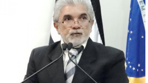 BARRETO PEDE REFORMA NO BANHEIRO DO LARGO SANTA CRUZ