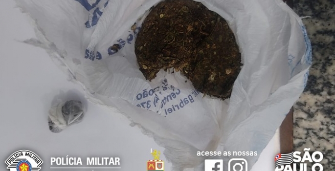 Polícia Militar aborda trio com drogas em Taquarituba