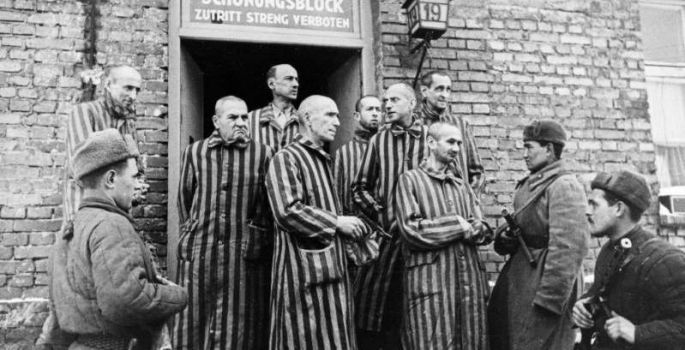 Mundo lembra hoje os 75 anos da libertação de Auschwitz