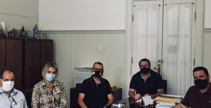 Presidente da Câmara e membros da Mesa Diretora reúnem-se com prefeito