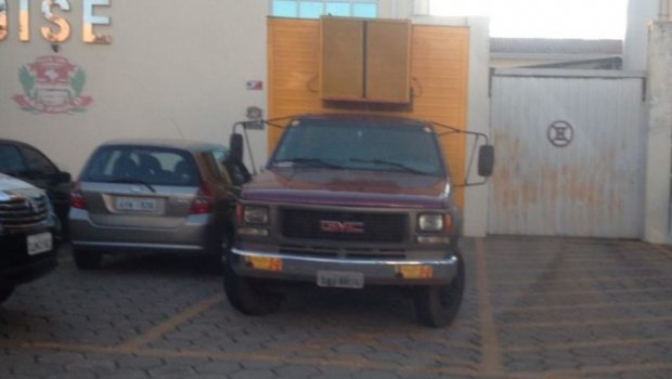 CAMINHÃO DA COLIGAÇÃO DE JÔ SILVESTRE É APREENDIDO PELA JUSTIÇA ELEITORAL