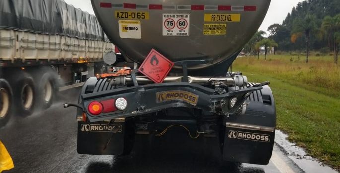 Motorista fica ferido após colisão traseira em rodovia de Cerqueira César