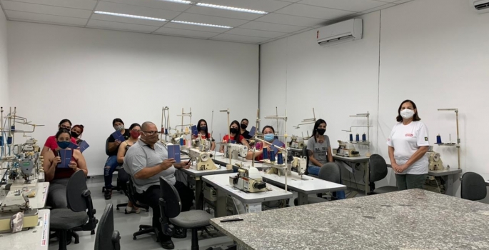 Alunos da Faculdade Eduvale participam de atividade na APAE