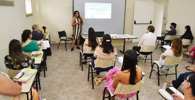 Servidores municipais participam de capacitação sobre nova lei de licitação