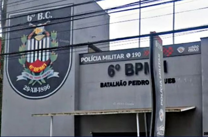 Policial feminina é suspeita por furto de armas e munição no 6º Batalhão de Santos
