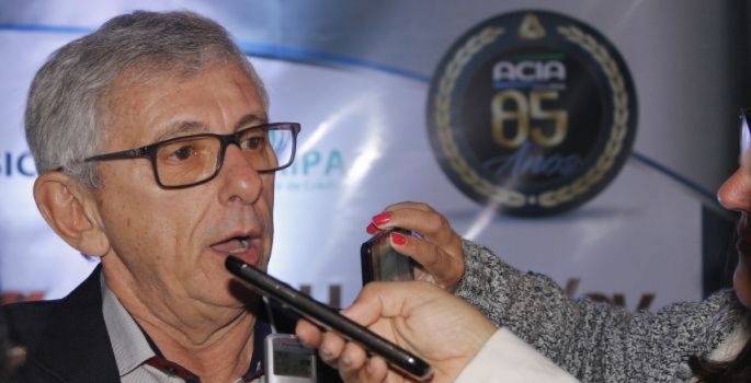 “É irracional esta atitude de querer manter fechado o comércio”