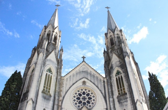 Arquidiocese de Botucatu envia carta com proibições aos padres após caso de suposto exorcismo em São Manuel