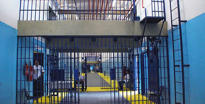 Visitantes são flagradas tentando entrar com drogas em Penitenciárias