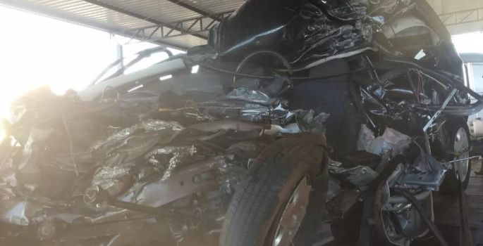 Motorista morre após bater em caminhão na SP-255 em São Manuel