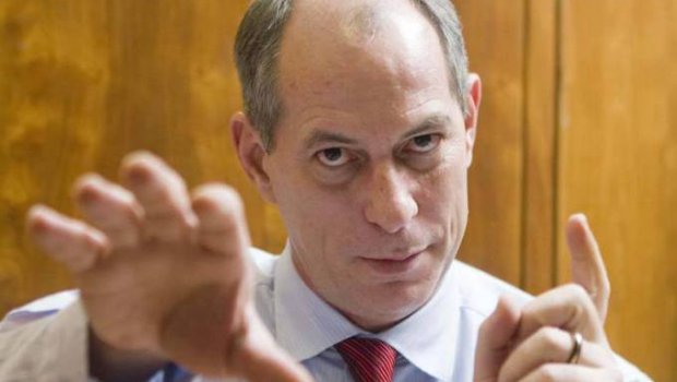 “Seria um desserviço ao Brasil o Lula candidato” -  diz Ciro Gomes      