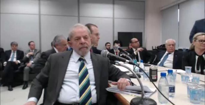 Palocci está preso, tem o direito de querer ser livre, diz Lula