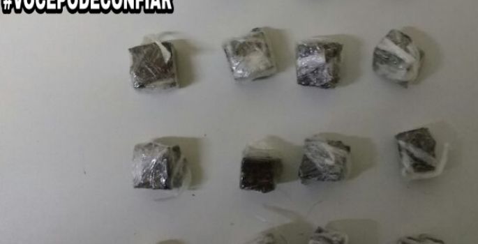 PM flagra traficante que agia em imediações de escola de Avaré
