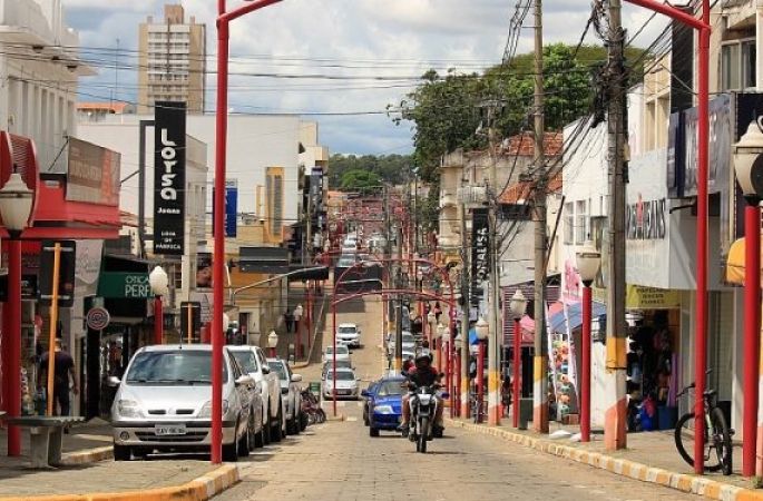 Comércio de Avaré estende horário até às 22h nesta sexta-feira, dia 09
